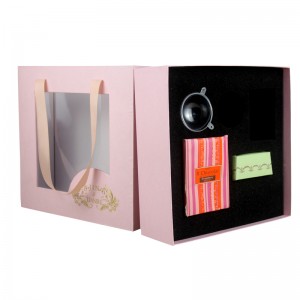 Eleganz-Einkaufstasche zeigt vollen Satz Geschenk-Teefutter mit Handgeschenkbox an